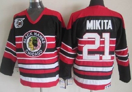 المحيط بلازا Chicago Blackhawks #2 Duncan Keith Black Pinstripe 75TH CCM Vintage Throwback Jersey كاست