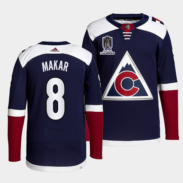 New Reverse Retro Colorado Avalanche Nathan Mackinnon Jersey In Size 52 (L)